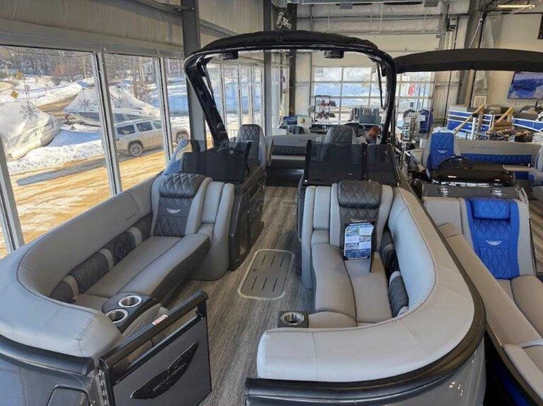 2026 Bennington 25QXSBWA - NEW DESIGN - ESP+ - Windshield - V10 425 HP!!! US-ETWS9307J526 [photo 5]